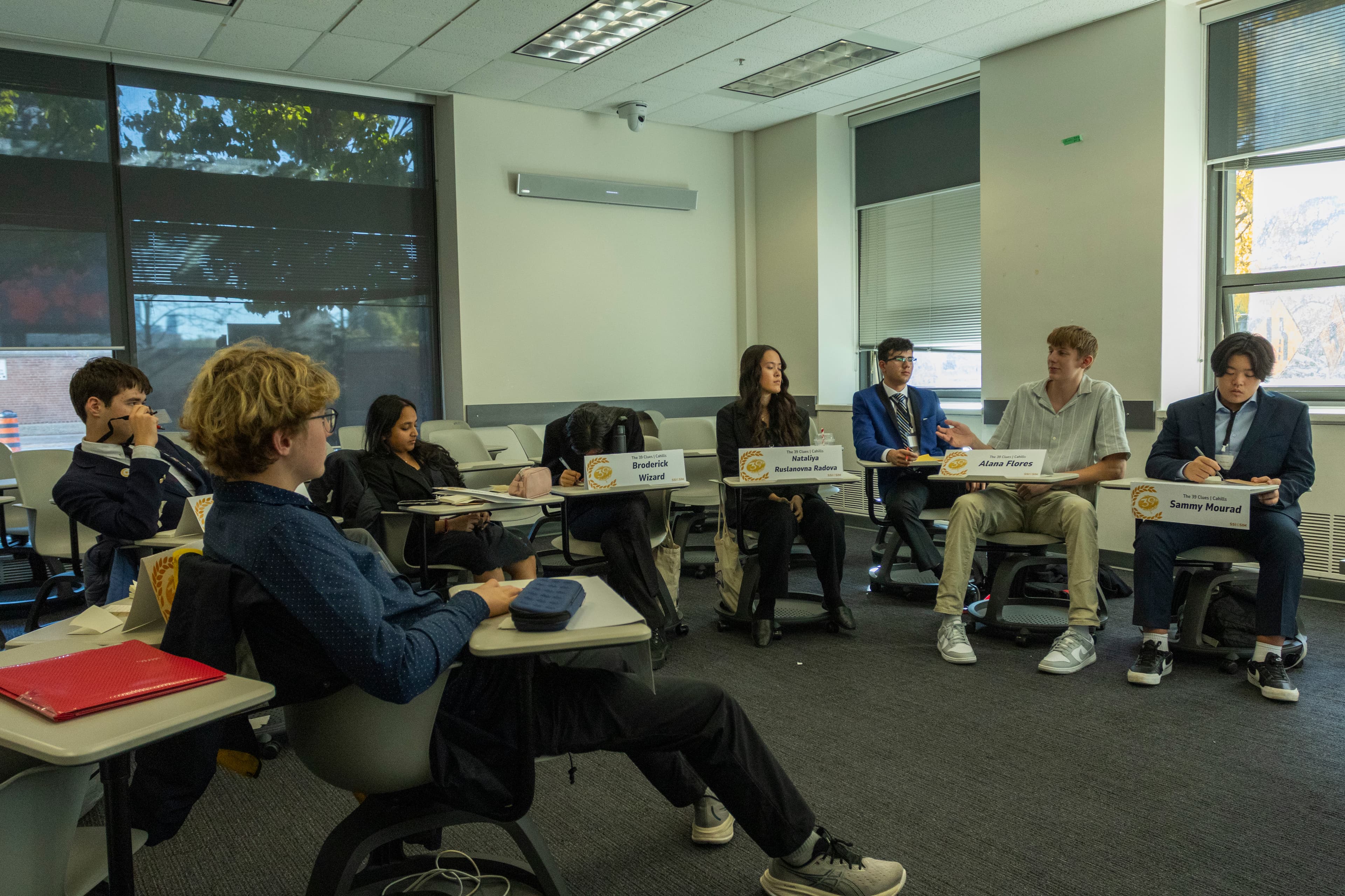 The 39 Clues: Cahills vs. Vespers